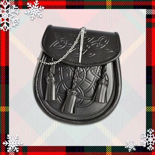 A stylish and practical addition to your kilt, perfect for carrying essentials while exploring historic sites or nature trails.